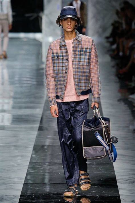 Fendi Spring 2018 Menswear Fashion Show 